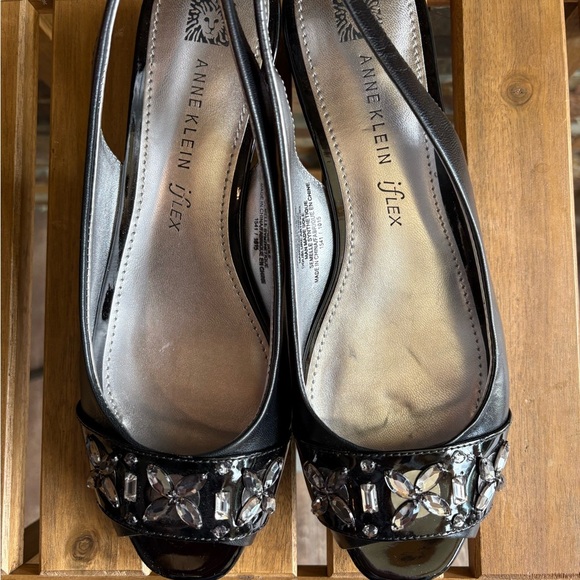 Anne Klein iflex Women's Black Embellished Slingback Heels - Picture 5 of 8